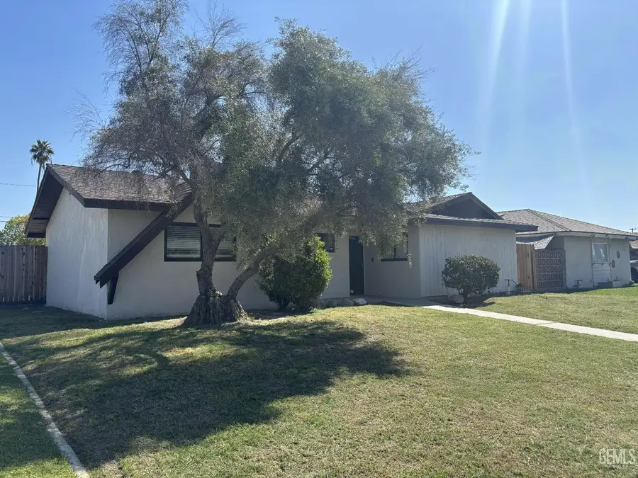 2608 HALLISEY STREET, Bakersfield, CA 93309 - #2