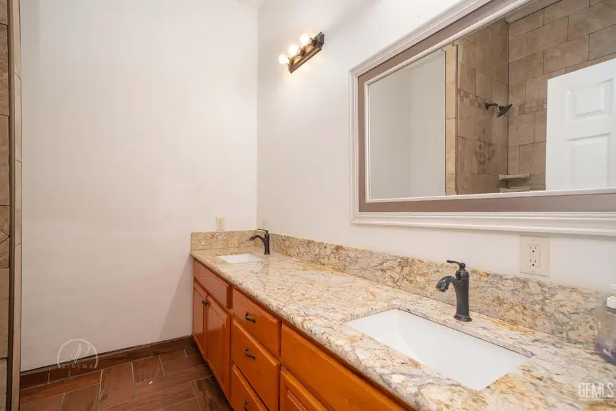 18005 S UNION AVENUE, Bakersfield, CA 93307 - #3