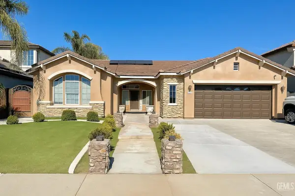 18 CLAUDIA AUTUMN DRIVE, Bakersfield, CA 93314