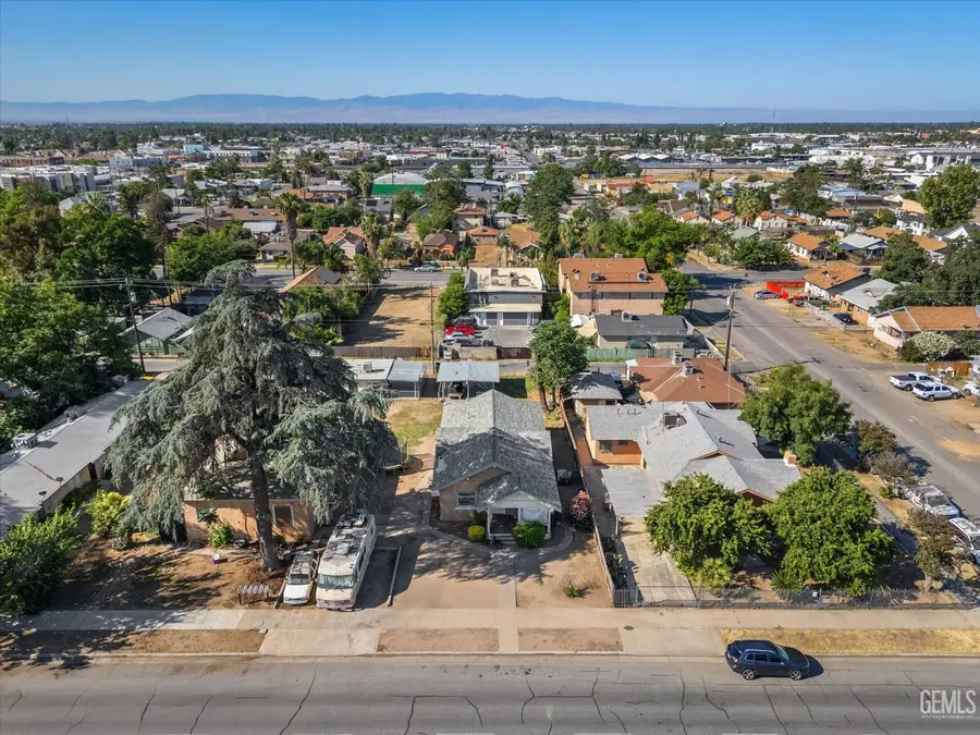 509 NILES STREET, Bakersfield, CA 93305 - #2