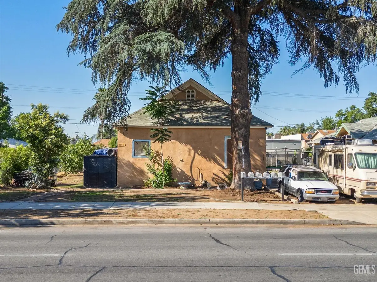 511 NILES STREET, Bakersfield, CA 93305 - #1