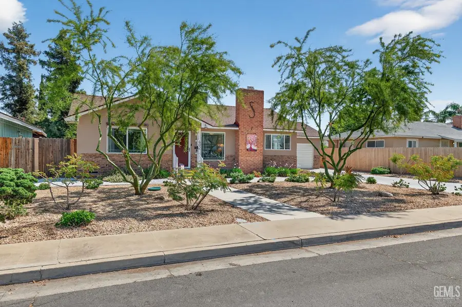 402 WESTWOOD STREET, Bakersfield, CA 93309 - #2