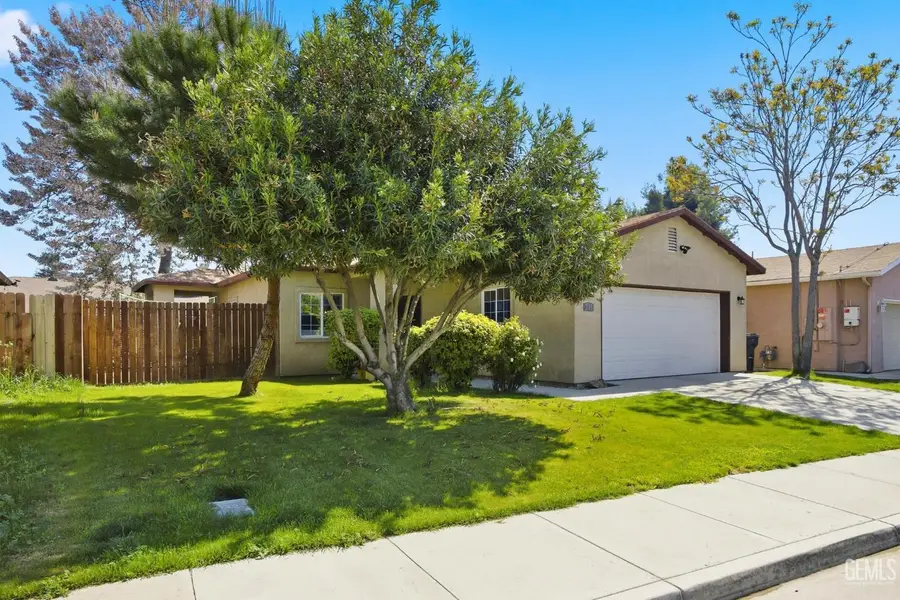 203 ISLA DEL SOL DRIVE, Bakersfield, CA 93307 - #3