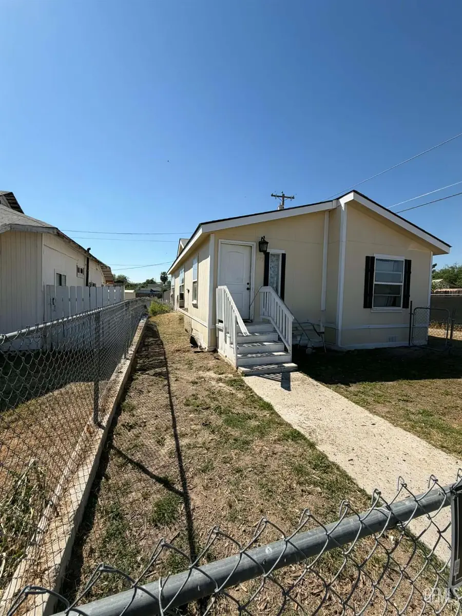 473 CEDAR STREET, Taft, CA 93268 - #3