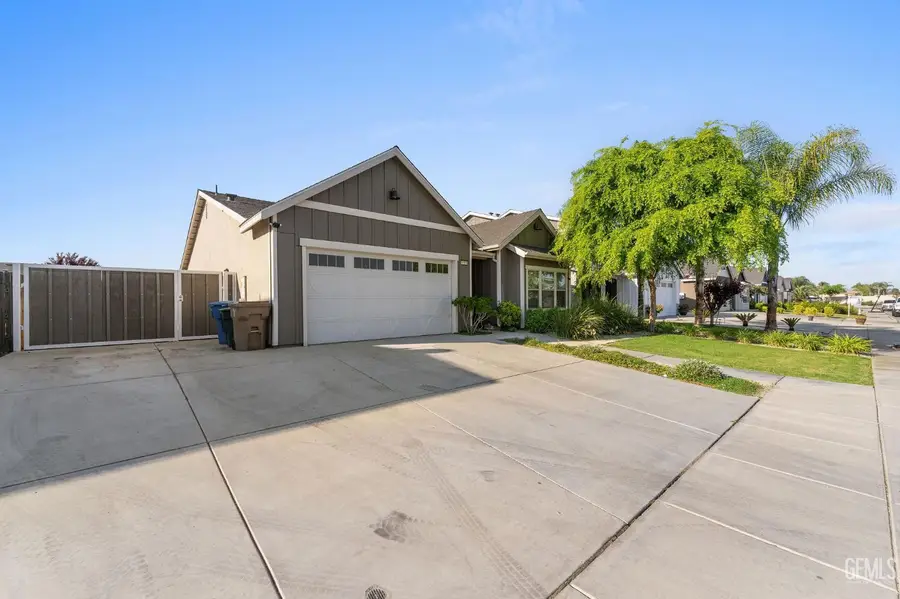 5913 GLEN ROSE AVENUE, Bakersfield, CA 93313 - #3