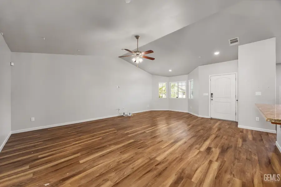 6225 THORTON AVENUE, Bakersfield, CA 93313 - #3