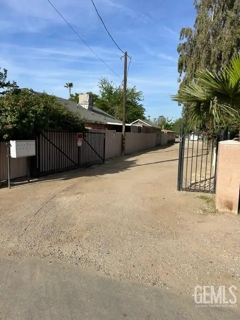 1134 LOMITA DRIVE, Bakersfield, CA 93307 - #2