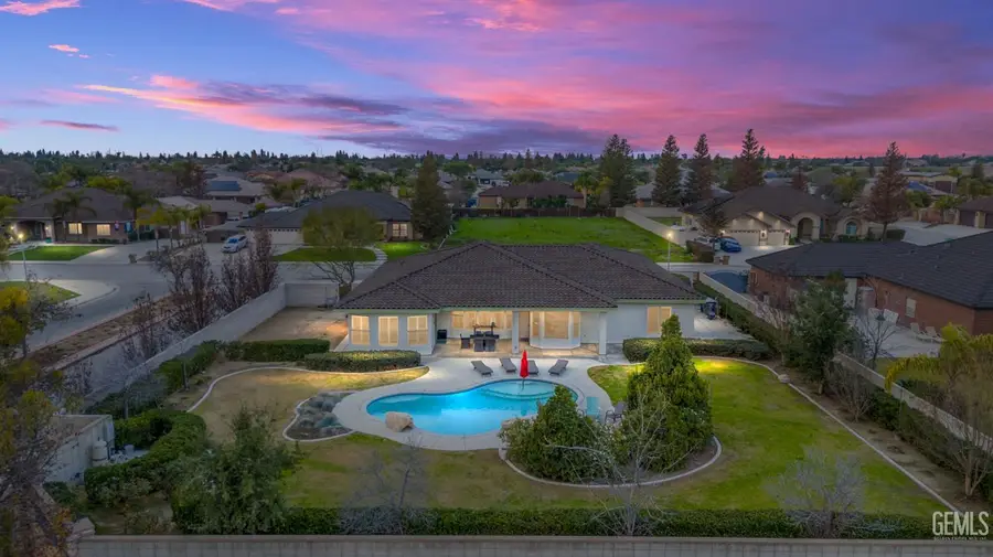 15521 GEORGES LETOUR AVENUE, Bakersfield, CA 93314 - #2