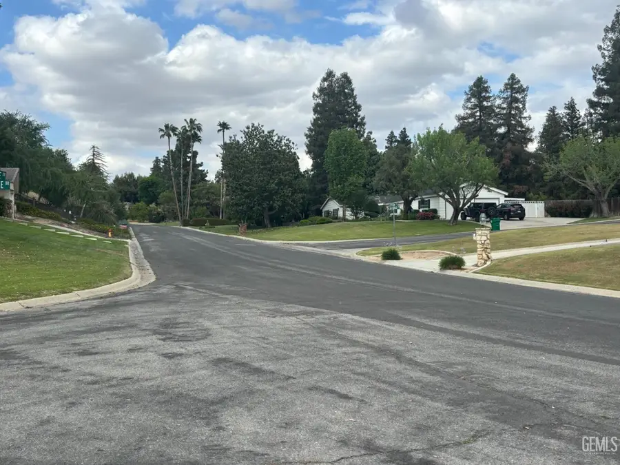 4120 FLINTRIDGE DRIVE, Bakersfield, CA 93306 - #2