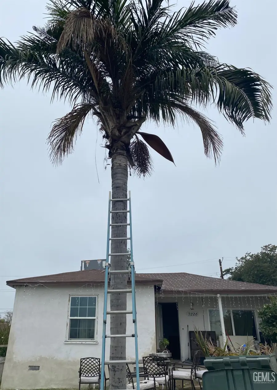 2228 COLLEGE AVENUE, Bakersfield, CA 93306 - #3