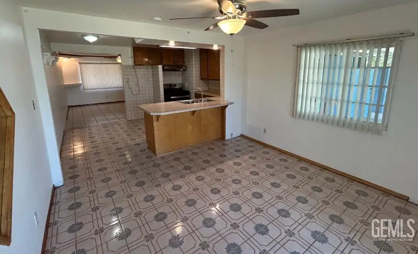 344 ATKINSON, Shafter, CA 93263 - #2