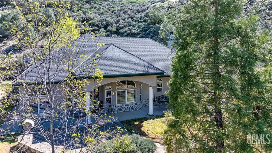 26050 CUMBERLAND ROAD, Tehachapi, CA 93561 - #2
