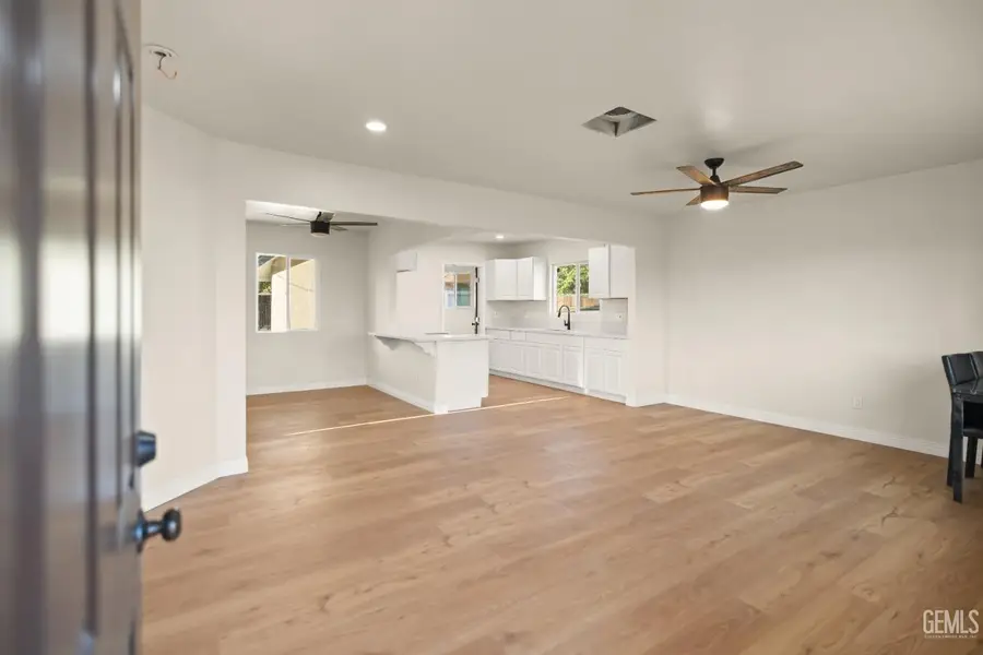 1218 WATER STREET, Bakersfield, CA 93305 - #3