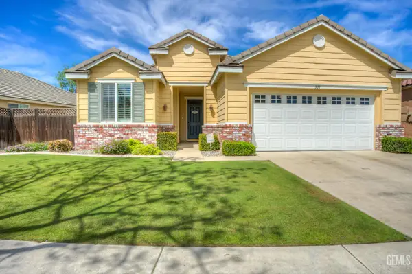 331 HOLLYHILL DRIVE, Bakersfield, CA 93312