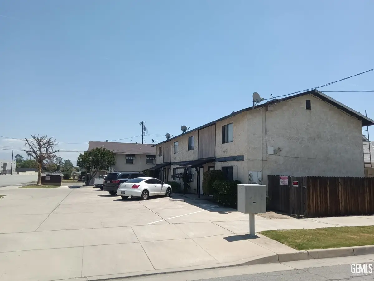 2124 O STREET, Bakersfield, CA 93301 - #1