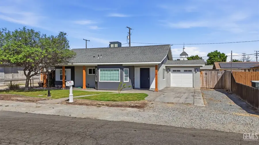 110 HIGH ST, Hanford, CA 93230 - #2