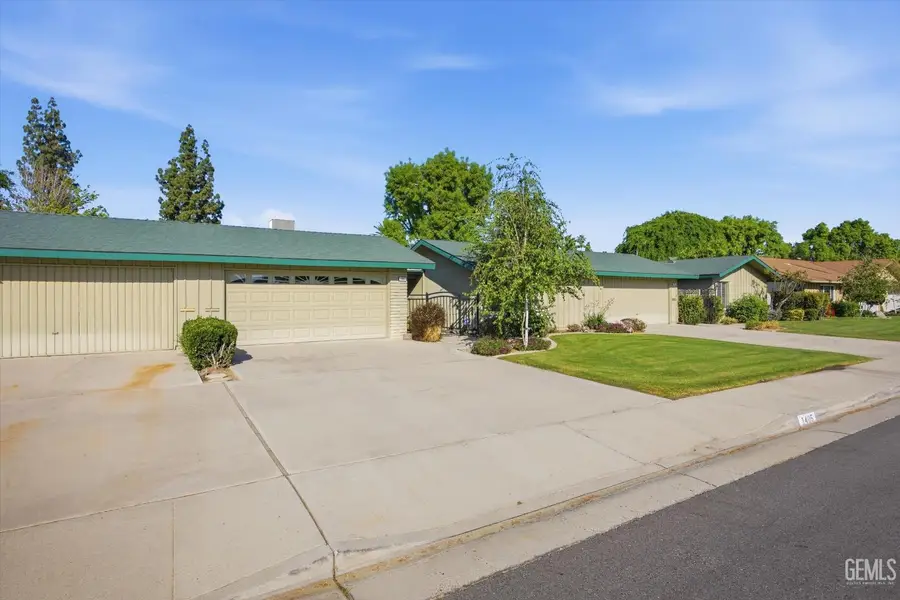 1405 THUNDERBIRD STREET, Bakersfield, CA 93309 - #2