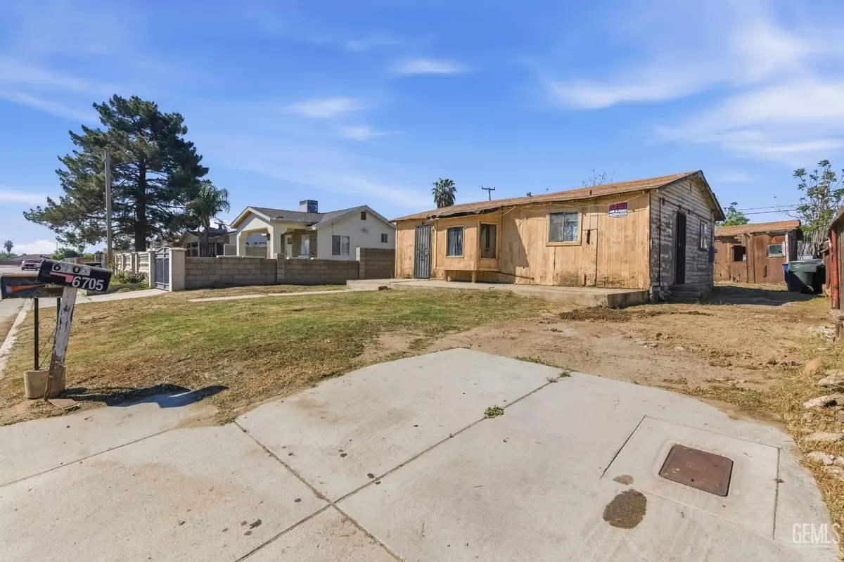 6705 BETTY STREET, Bakersfield, CA 93307 - #1