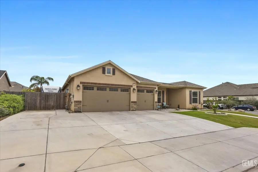 9321 RIVIERA DEL SOL DRIVE, Bakersfield, CA 93314 - #2