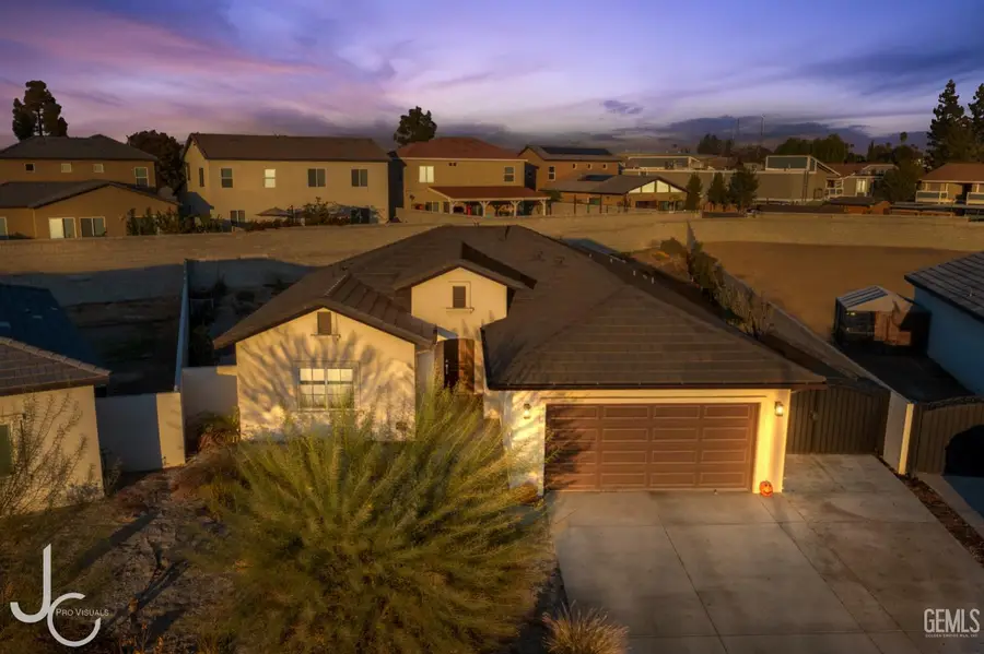 3924 MAJORCA COURT, Bakersfield, CA 93306 - #2