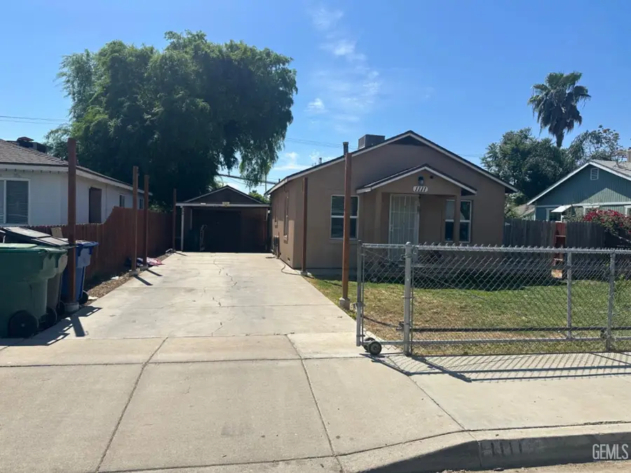 1111 WOODROW AVENUE, Bakersfield, CA 93308 - #3