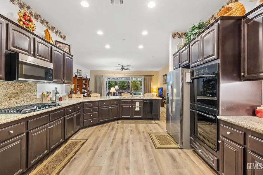 6211 SHELBURNE DRIVE, Bakersfield, CA 93306 - #3