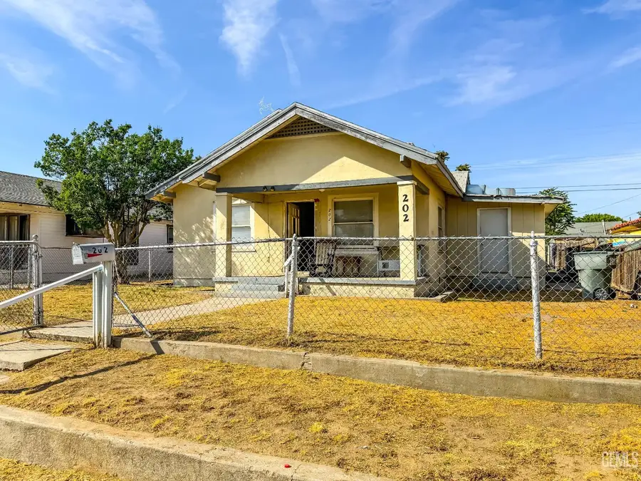 202 E MONETA AVENUE, Bakersfield, CA 93308 - #3