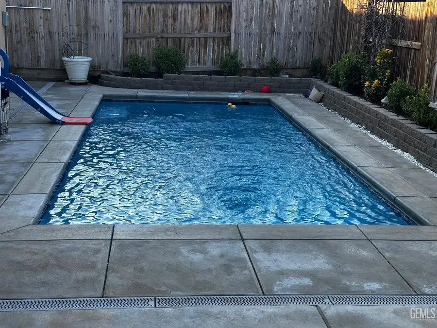 5918 ESMERELDA AVENUE, Bakersfield, CA 93313 - #2