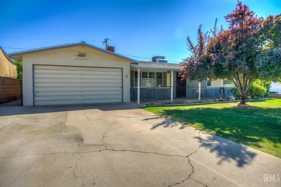 2907 DRILLER AVENUE, Bakersfield, CA 93306 - #2