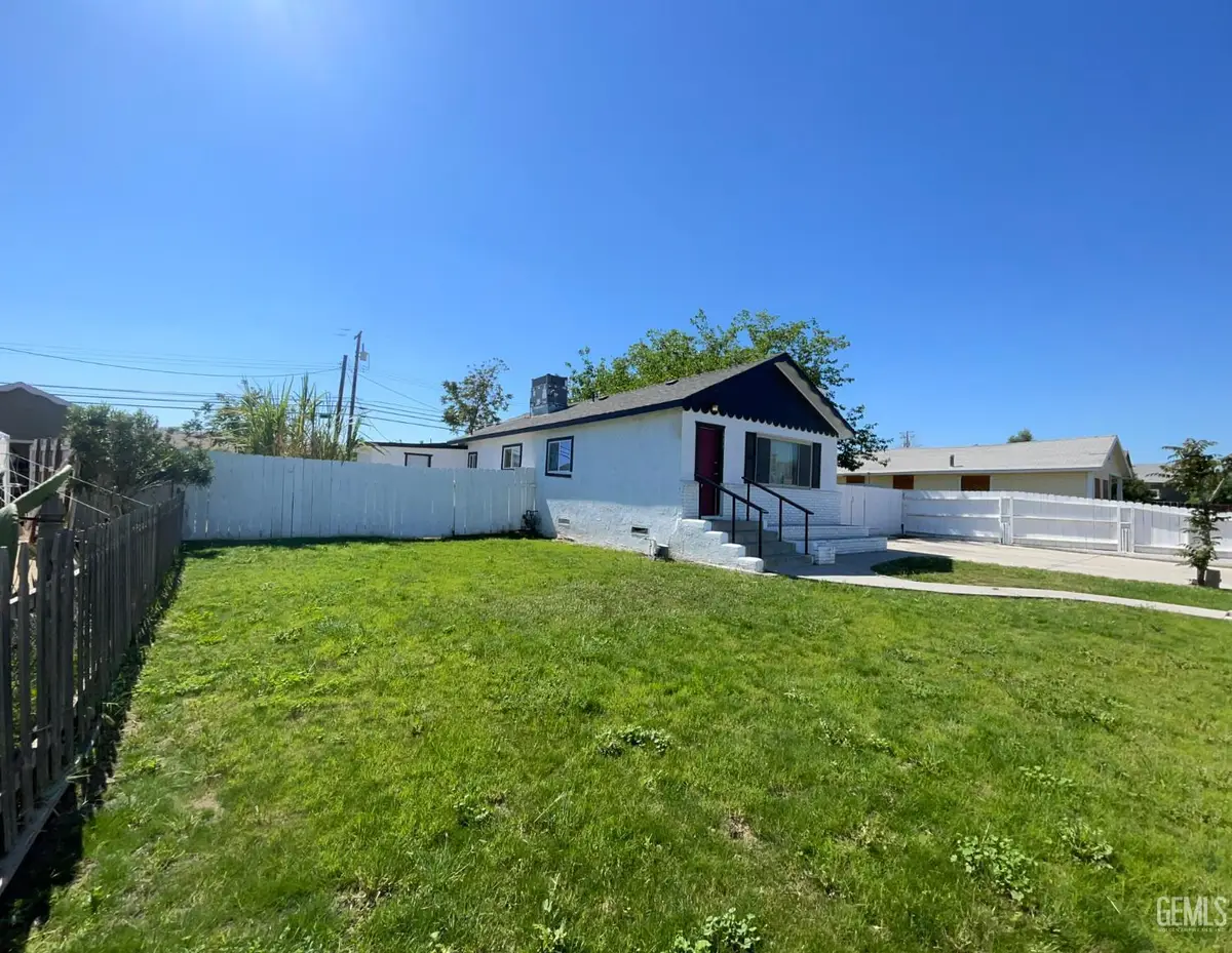131 CENTER STREET, Taft, CA 93268 - #1