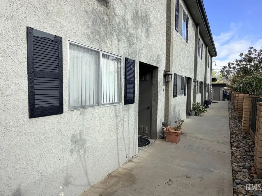 221 E E STREET, Tehachapi, CA 93561 - #3