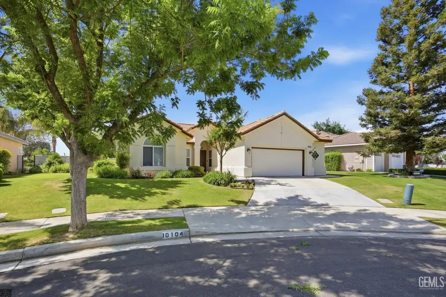 10104 DUTCH IRIS DRIVE, Bakersfield, CA 93311 - #2