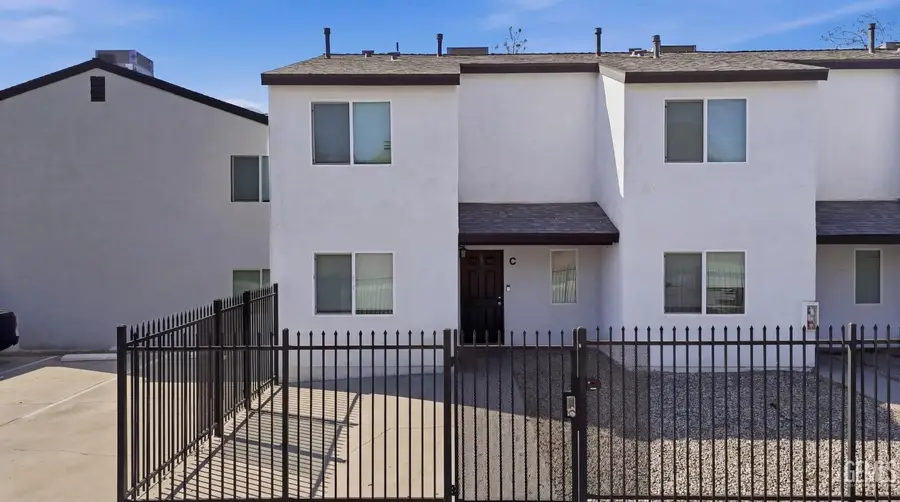 931 MONTEREY STREET, Bakersfield, CA 93305 - #2