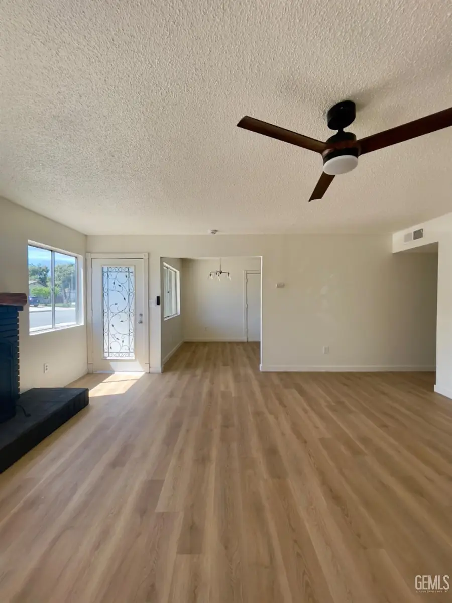 217 BARTLETT STREET, Tehachapi, CA 93561 - #3