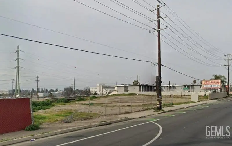 3207 UNION AVENUE, Bakersfield, CA 93305 - #1