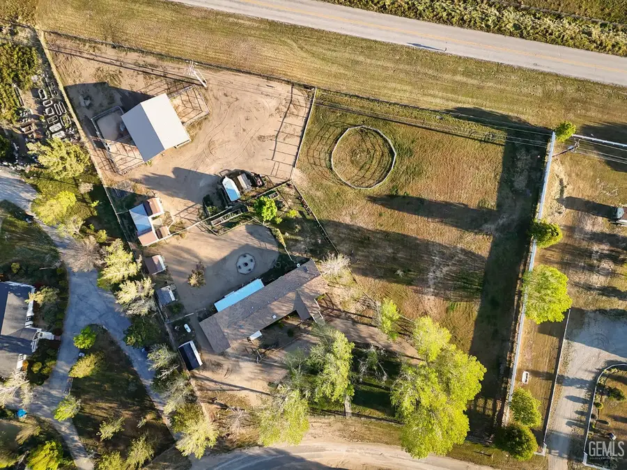 27400 HARNESS DRIVE, Tehachapi, CA 93561 - #2