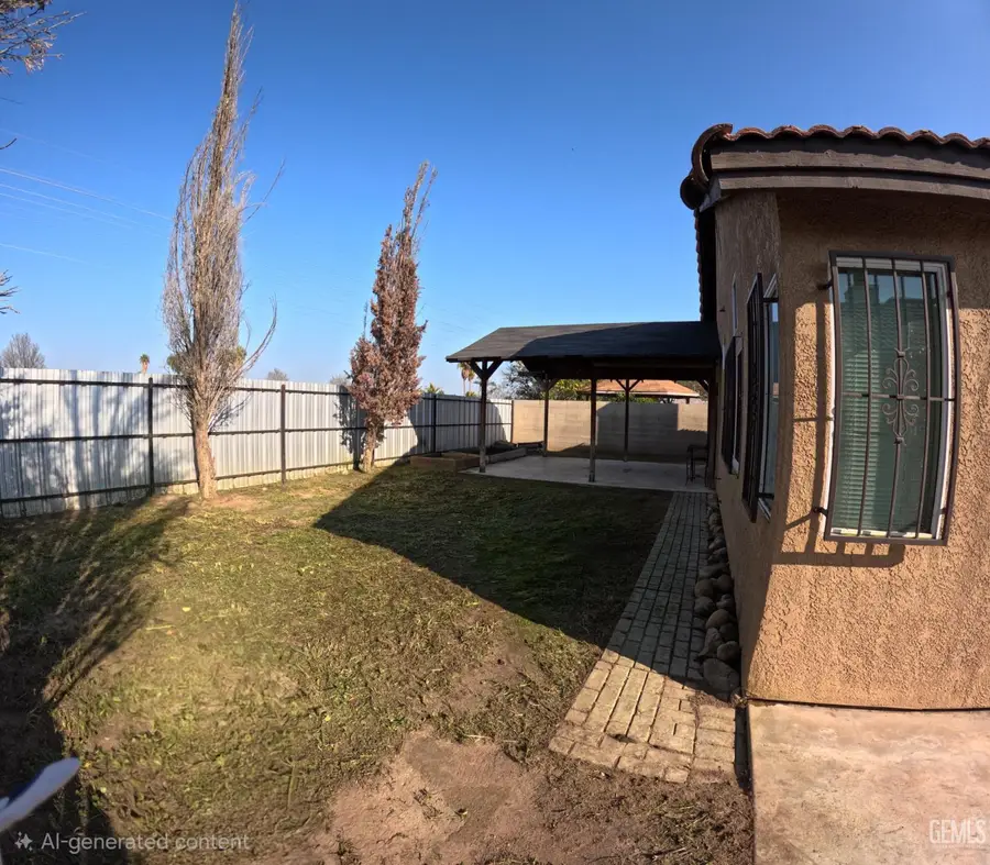1716 E SAINT HELENS AVENUE, Bakersfield, CA 93304 - #2