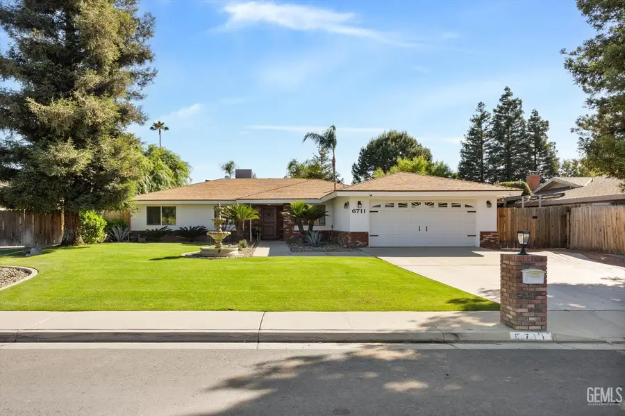 6711 COLUMBIA LANE, Bakersfield, CA 93309 - #2