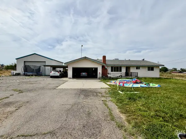 679 E MULBERRY AVENUE, Porterville, CA 93257