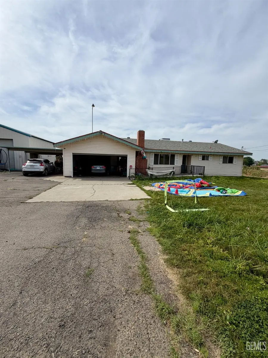 679 E MULBERRY AVENUE, Porterville, CA 93257 - #2