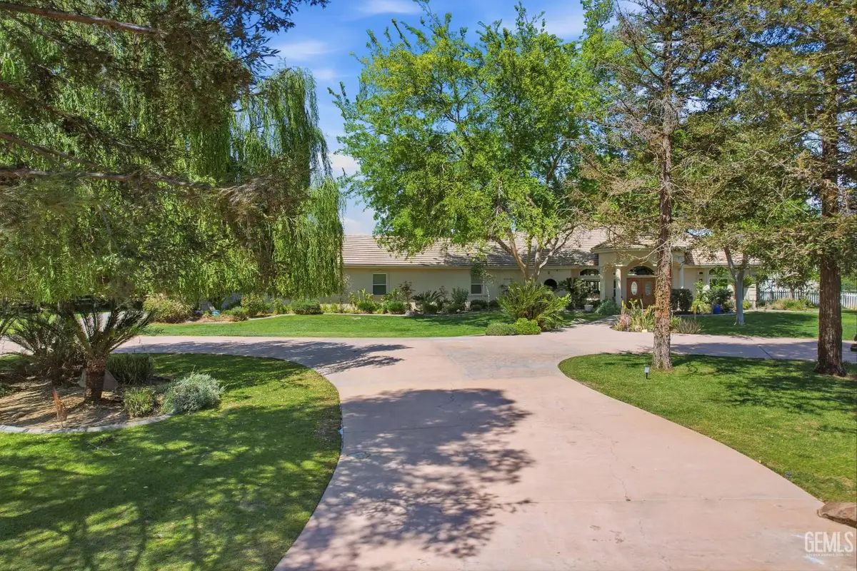 1148 BASTA AVENUE, Bakersfield, CA 93308 - #1