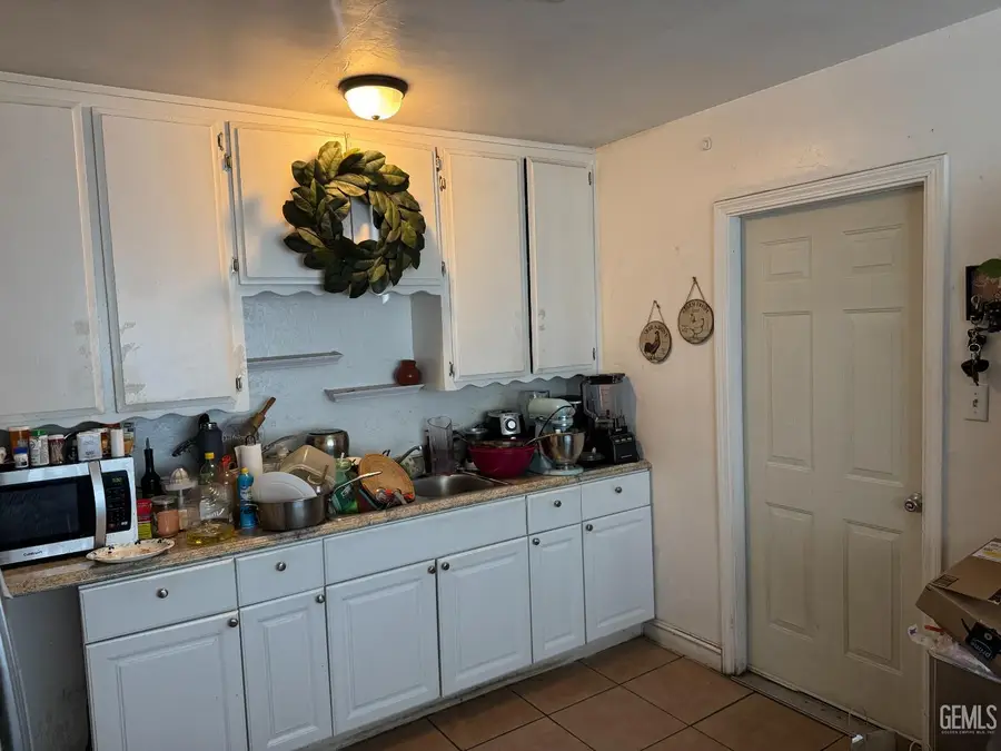4201 GORDON STREET, Bakersfield, CA 93307 - #3