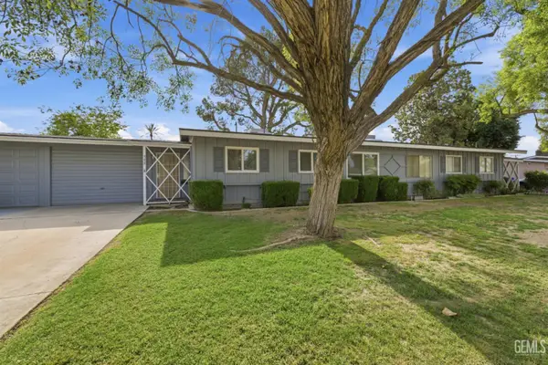 900 RIVER OAKS DRIVE, Bakersfield, CA 93309