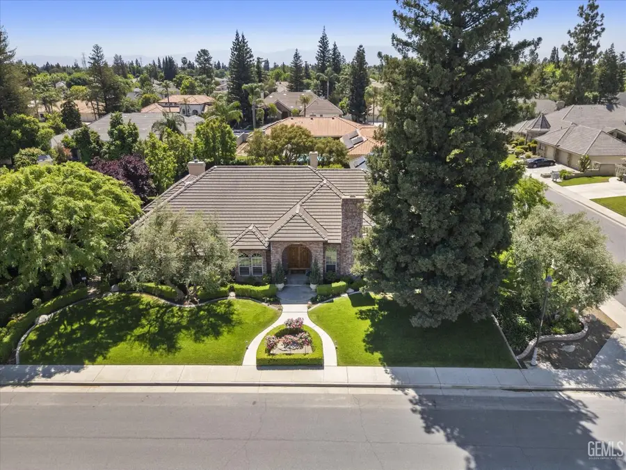 8905 SAINT CLOUD LANE, Bakersfield, CA 93311 - #2