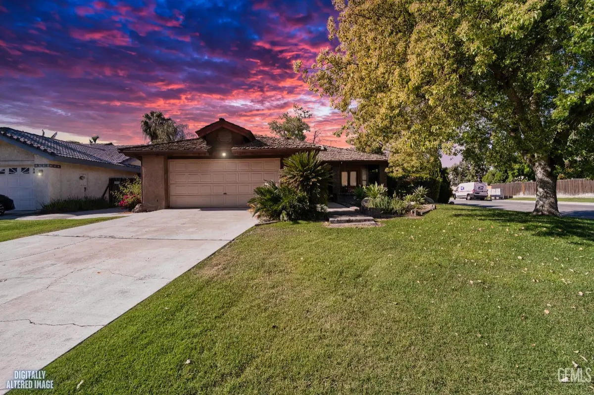 9000 CROWNINGSHIELD DRIVE, Bakersfield, CA 93311 - #1