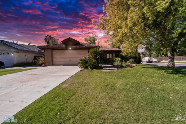 9000 CROWNINGSHIELD DRIVE, Bakersfield, CA 93311