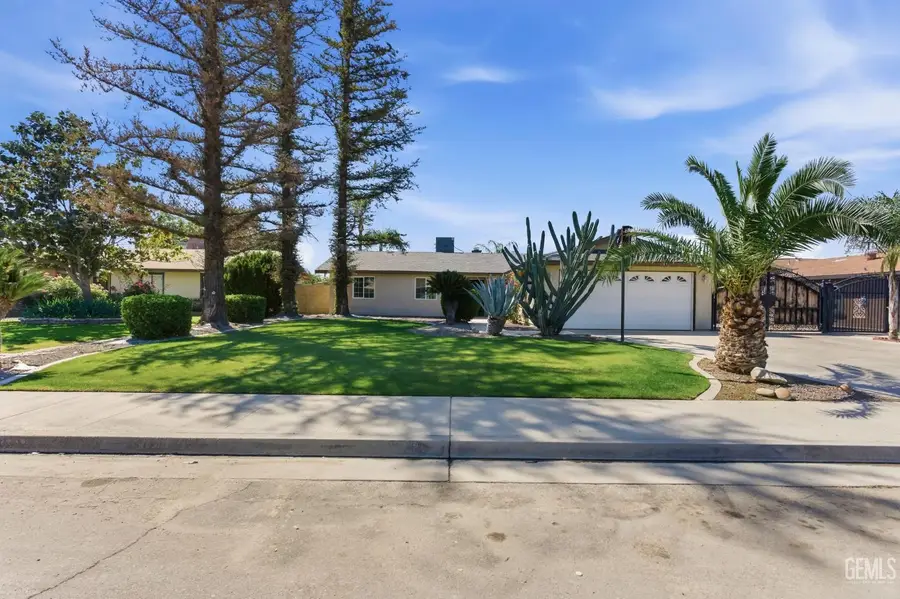 505 BRIDLE AVENUE, Bakersfield, CA 93307 - #2