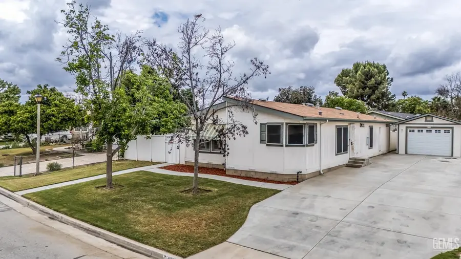 6309 DENNEN STREET, Bakersfield, CA 93313 - #2
