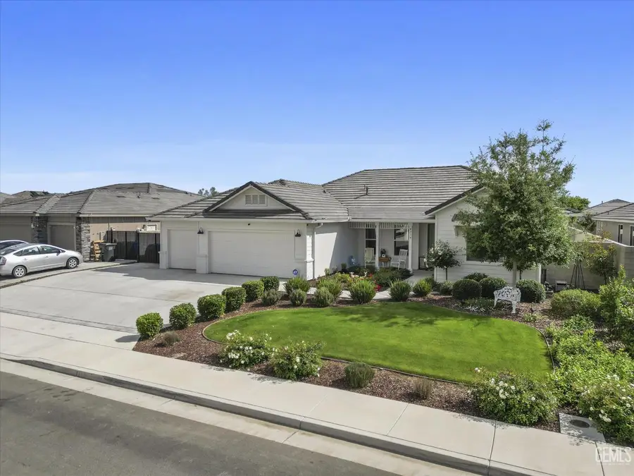 8719 DROMANA COURT, Bakersfield, CA 93314 - #3