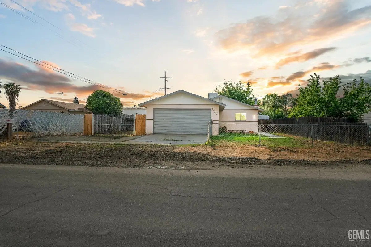 8767 GREENFIELD PARK DRIVE, Bakersfield, CA 93307 - #1